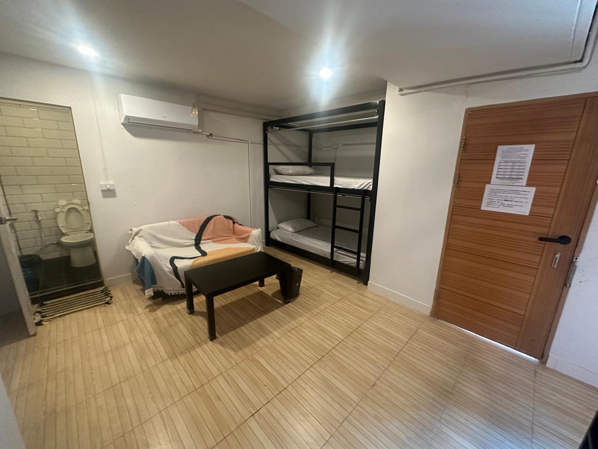 The Cute Silom Hostel Bangkok Exteriör bild