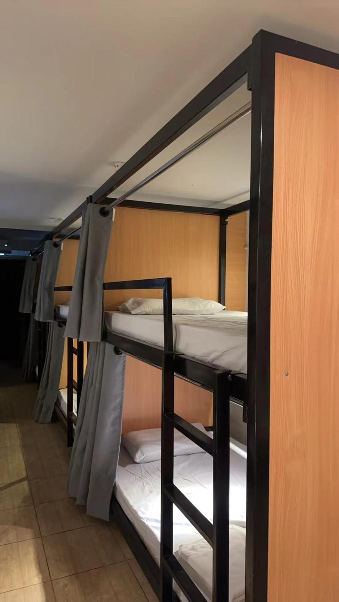 The Cute Silom Hostel Bangkok Exteriör bild