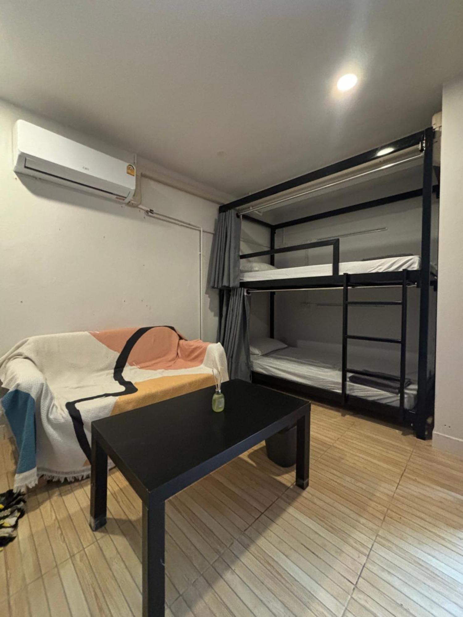 The Cute Silom Hostel Bangkok Exteriör bild